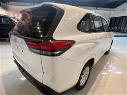 تۆیۆتا ئینۆڤا